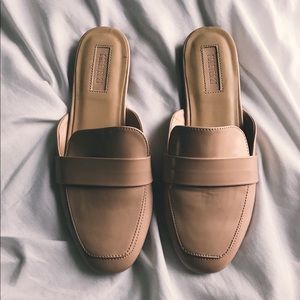 Nude Pink loafers 🍓🍓